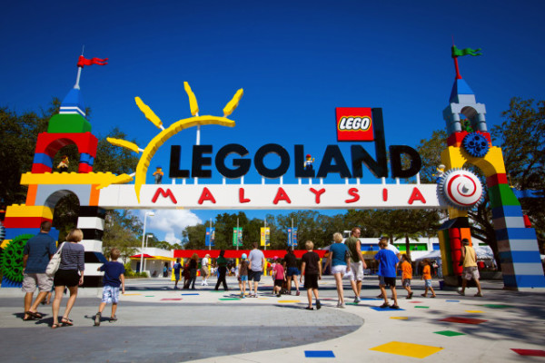 POLK COUNTY, FL Ð October 7, 2011 -- The public gets the first glimpse during AAA preview days at LEGOLAND¨ Florida, Central Florida's newest theme park. Opening October 15, 2011 just outside Orlando, LEGOLAND Florida will provide interactive entertainment for families with children ages 2-12 . (PHOTO/LEGOLAND Florida, Merlin Entertainments Group, Chip Litherland)